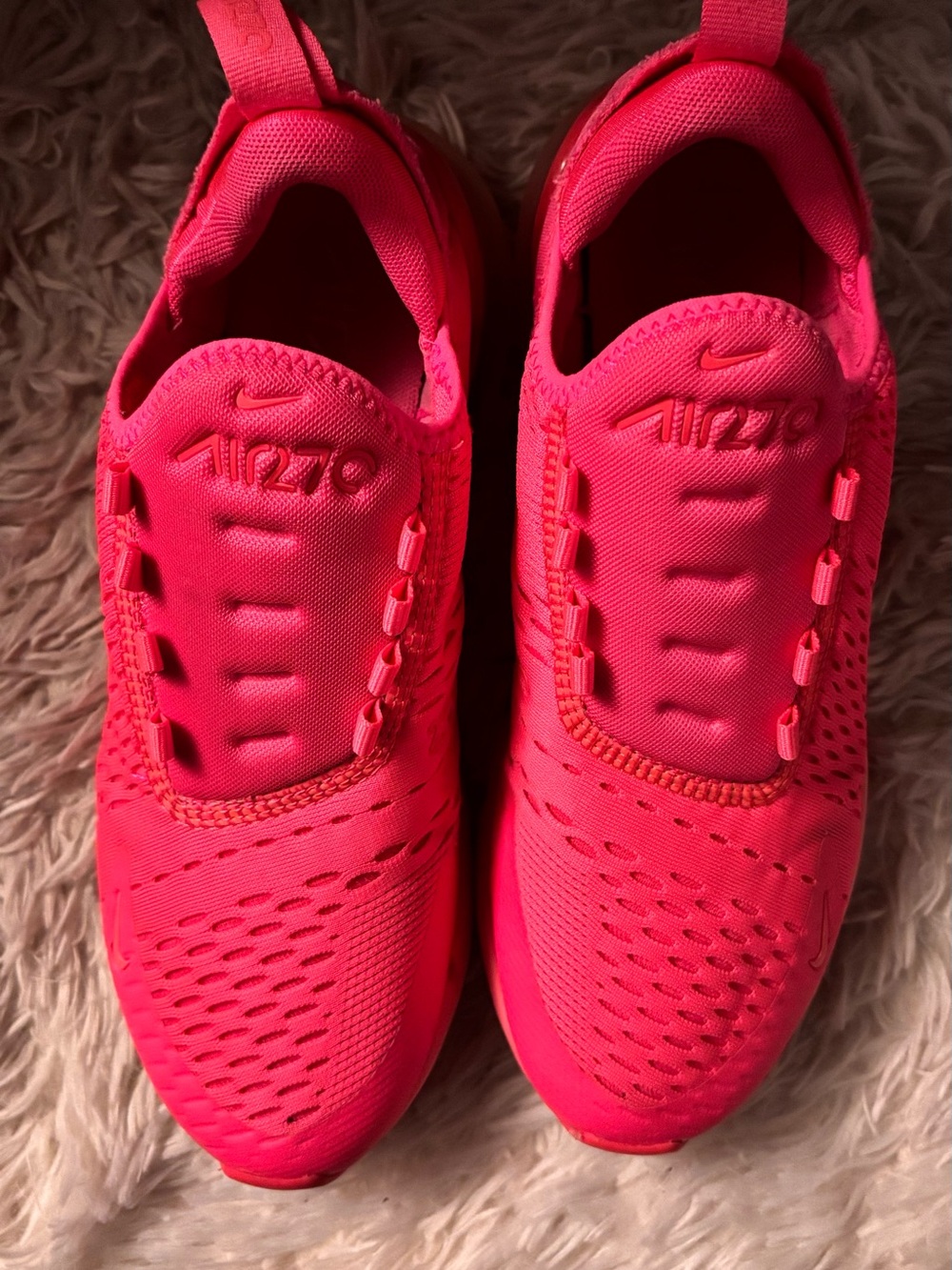 Used Nike Women’s Athletic Shoes in Bright Pink - Picture 6 of 7